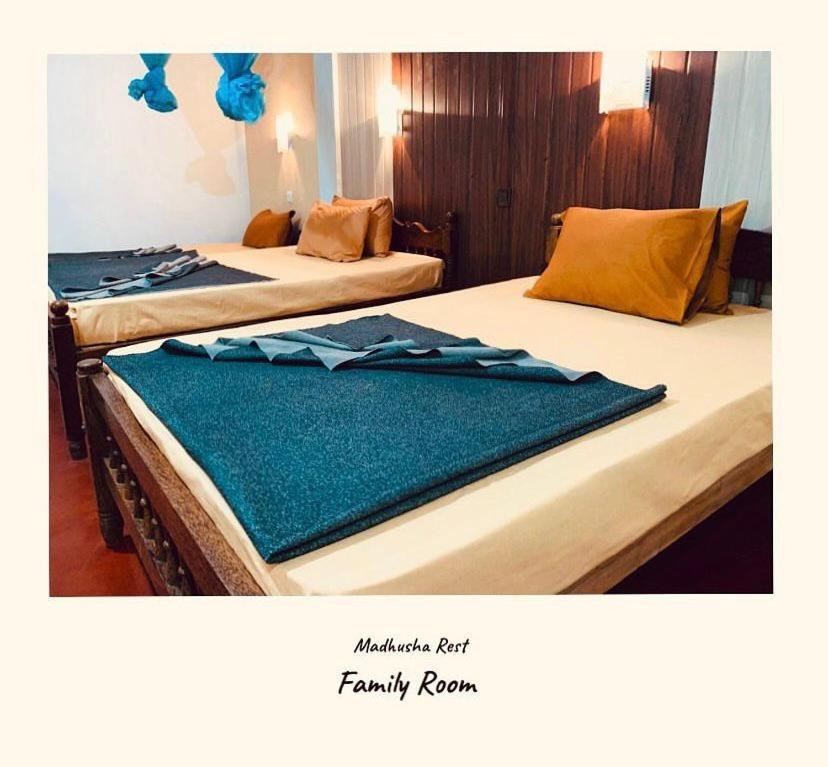 Madhusha Rest Hotel Maskeliya Bagian luar foto